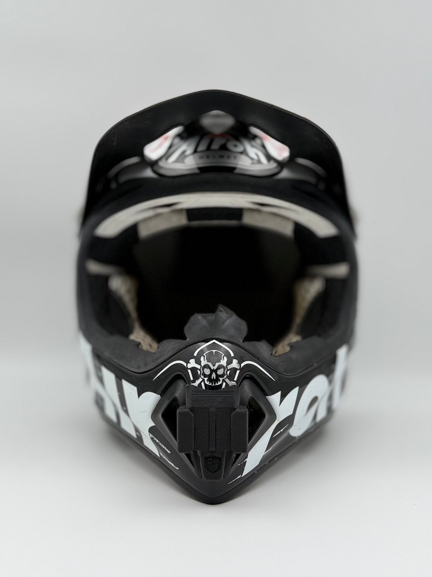 AIROH STEALTH SENIOR MOUNT